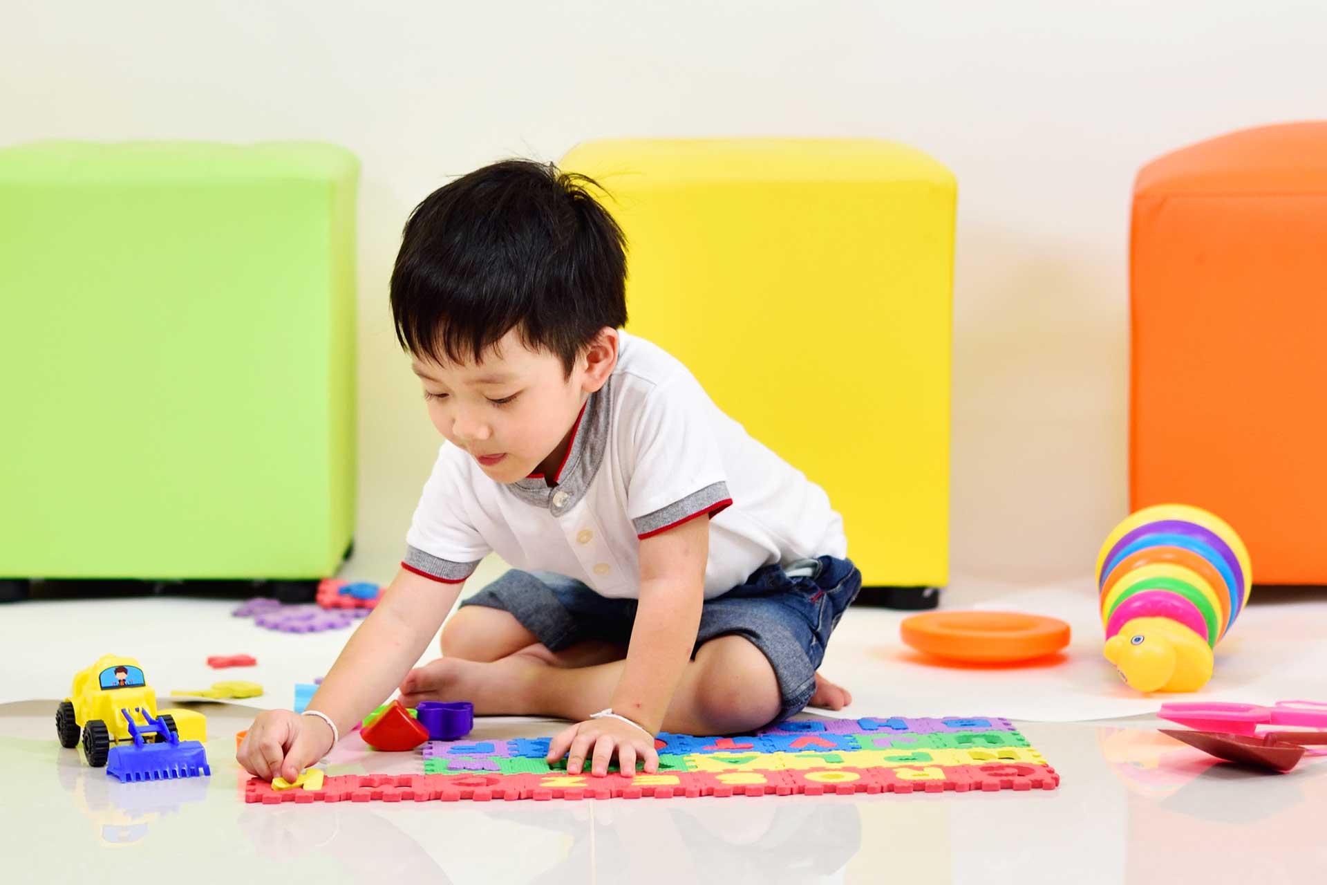 Kidrise搜羅男仔STEM教育玩具，為孩子打好科學、科技、數理基礎，助長大腦邏輯發展，使孩子領先接觸STEM教育，快人一步，香港男孩小朋友玩具推介。