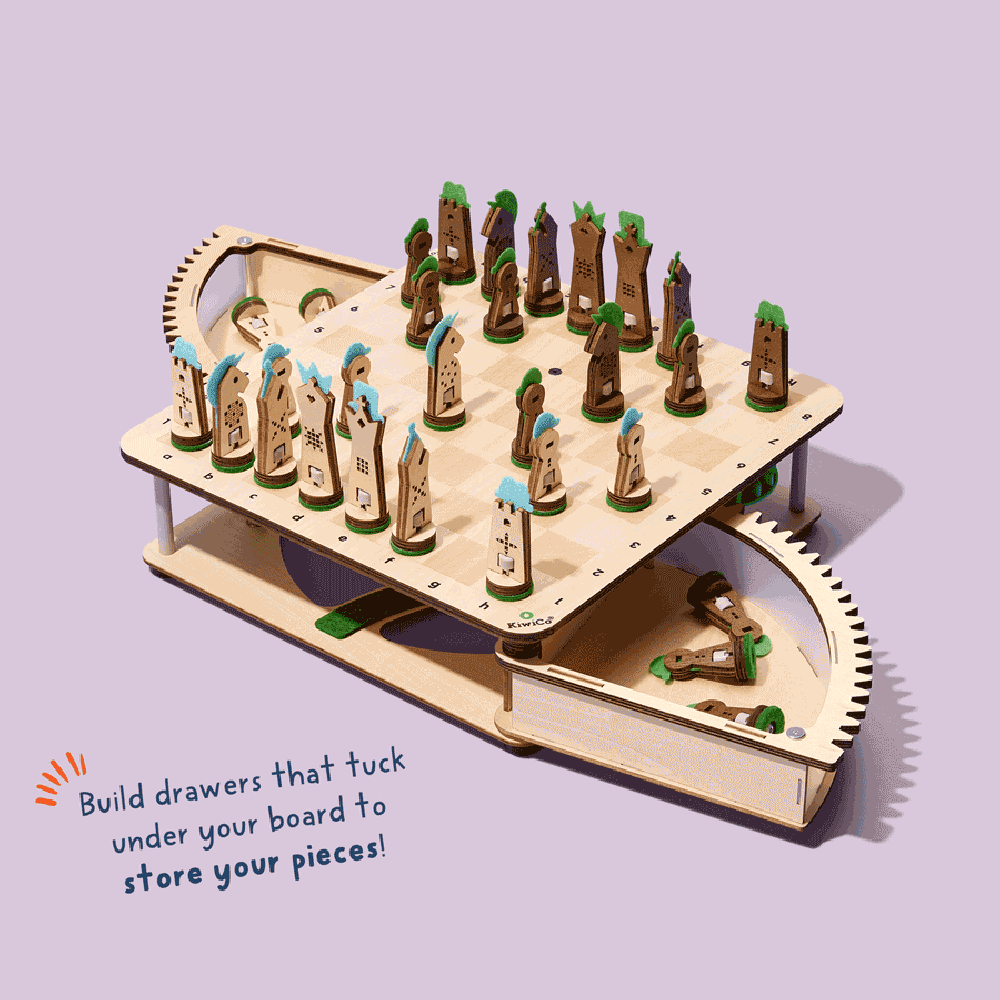 【加拿大直送】KiwiCo DIY 機械式木製西洋棋套裝 - 連隱藏式齒輪抽屜 (運輸時間約需 10 至 14 個工作天)-STEM玩具-Kidrise🧒🏻STEM香港教育玩具｜STEAM科學實驗玩具｜STEM幼兒教育玩具｜啟智早教玩具｜蒙特梭利教具