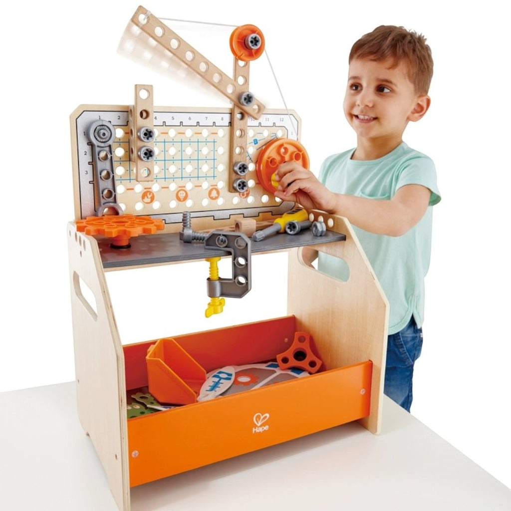 Hape E3028 科學物理實驗台：STEAM 科學探索工具組合 (58件配件)-STEM玩具-Kidrise🧒🏻STEM香港教育玩具｜STEAM科學實驗玩具｜STEM幼兒教育玩具｜啟智早教玩具｜蒙特梭利教具