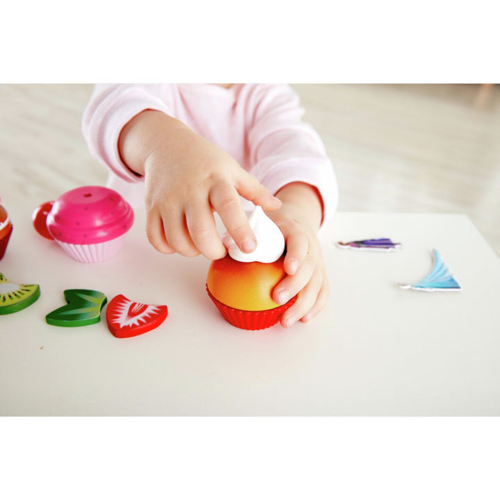 Hape E3157 廚房玩具 — 繽紛紙杯蛋糕-STEM玩具-Kidrise🧒🏻STEM香港教育玩具｜STEAM科學實驗玩具｜STEM幼兒教育玩具｜啟智早教玩具｜蒙特梭利教具