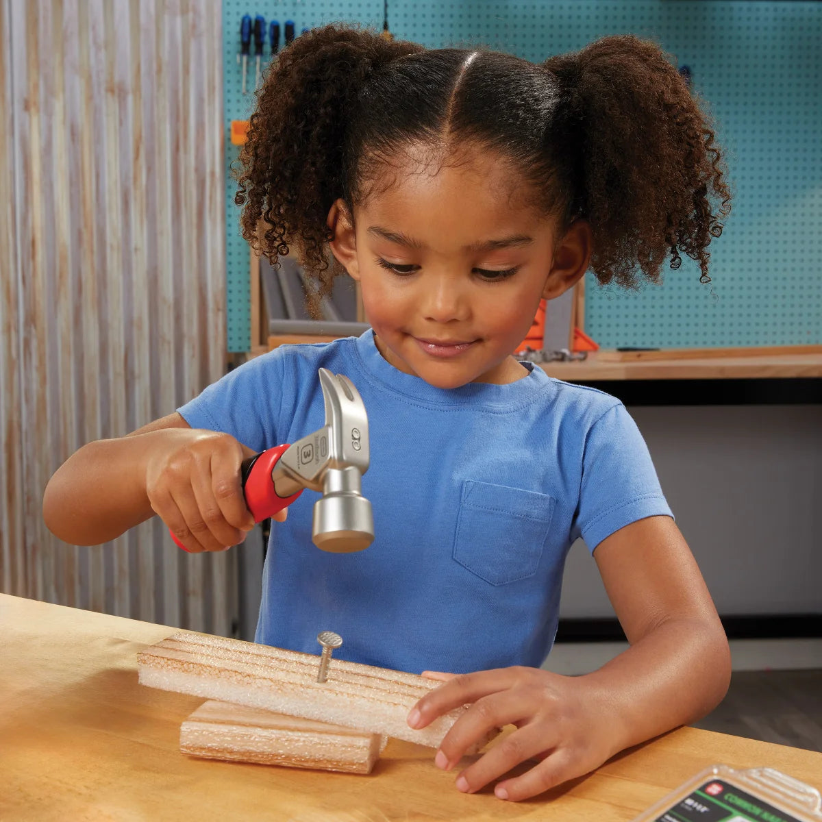 【加拿大直送】Little Tikes Carpenter Set 專業小小木工大師創意工具組 (運輸時間約需 10 至 14 個工作天)-STEM玩具-Kidrise🧒🏻STEM香港教育玩具｜STEAM科學實驗玩具｜STEM幼兒教育玩具｜啟智早教玩具｜蒙特梭利教具