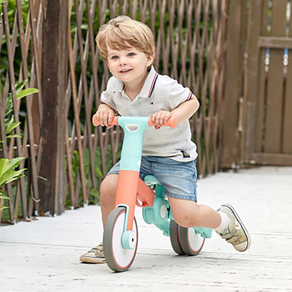 Hape E8469多功能摺疊🚴‍♂️幼兒三合一平衡單車(紅綠色)-STEM玩具-Kidrise🧒🏻STEM香港教育玩具｜STEAM科學實驗玩具｜STEM幼兒教育玩具｜啟智早教玩具｜蒙特梭利教具 主圖