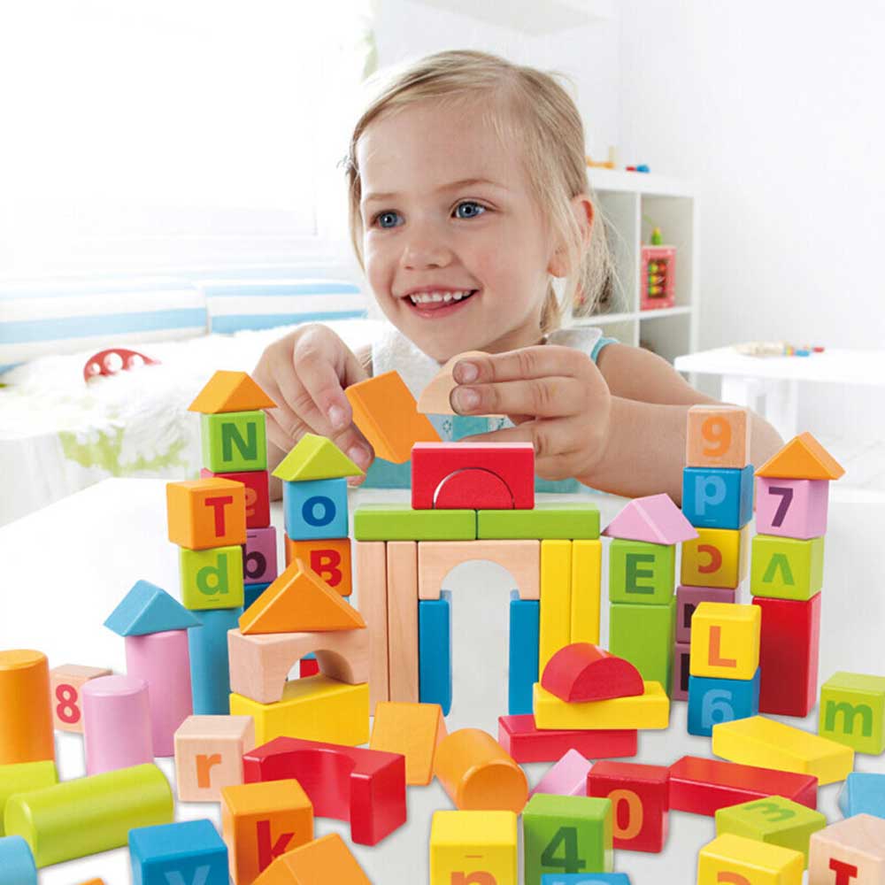 Hape E8402益智字母數字積木(80粒)🅰️STEM玩具-STEM玩具-Kidrise🧒🏻STEM香港教育玩具｜STEAM科學實驗玩具｜STEM幼兒教育玩具｜啟智早教玩具｜蒙特梭利教具