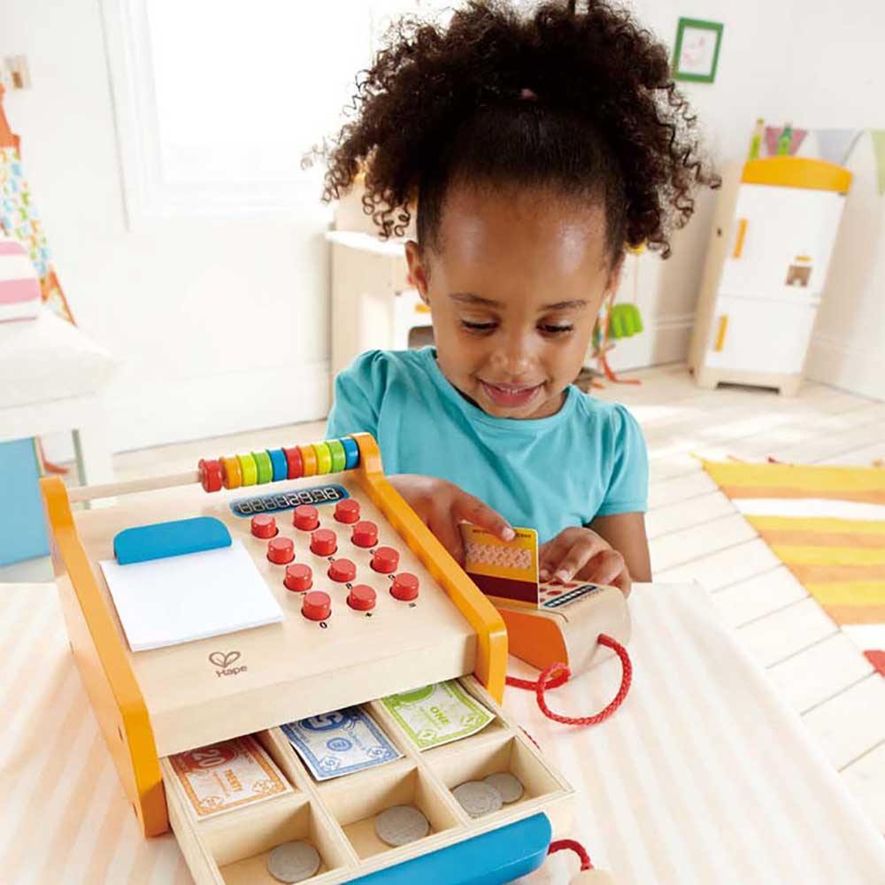 Hape E3121木製小賣部💵收銀機STEM玩具-STEM玩具-Kidrise🧒🏻STEM香港教育玩具｜STEAM科學實驗玩具｜STEM幼兒教育玩具｜啟智早教玩具｜蒙特梭利教具
